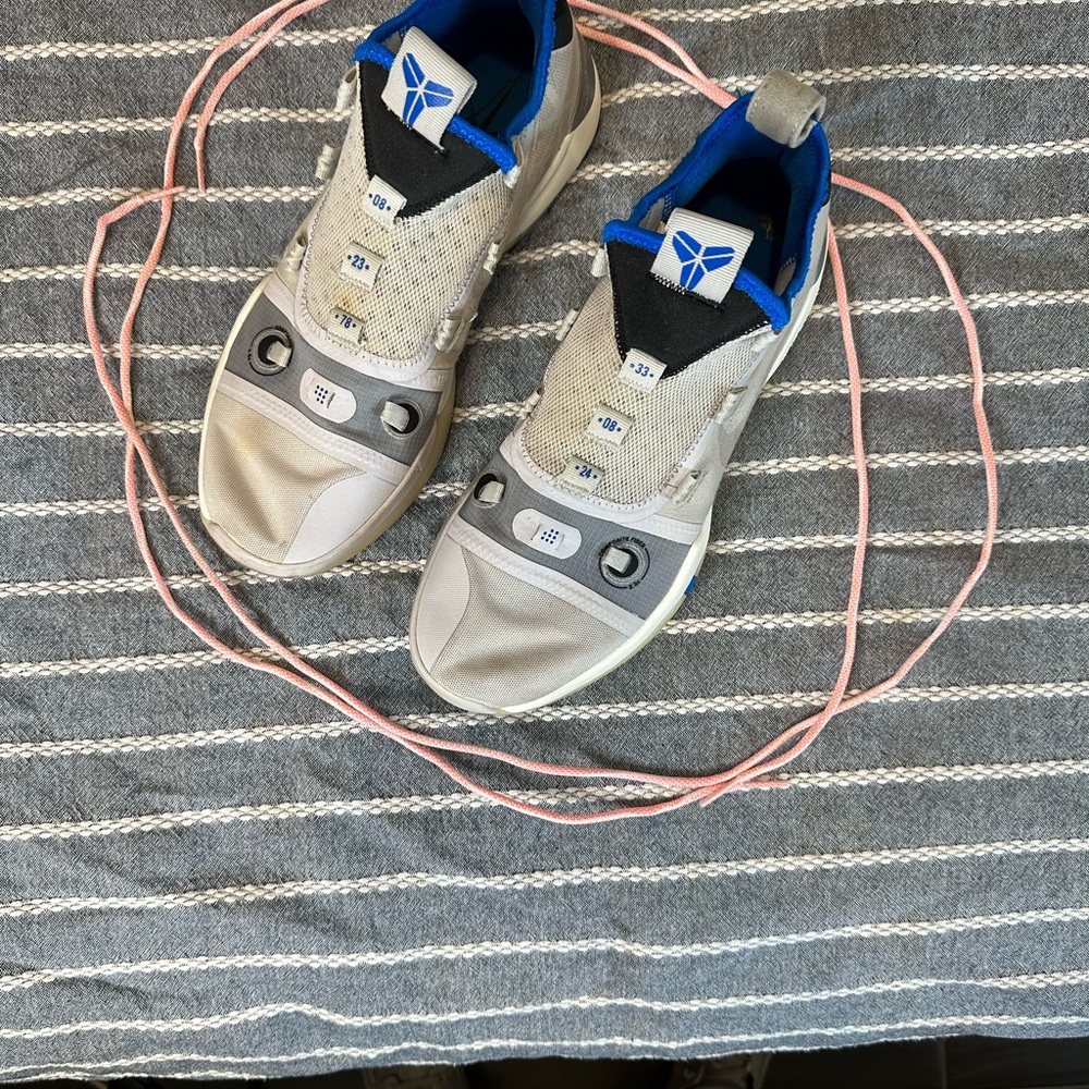 Kobe Ad Vast Grey/Moon Particle Size 9.5 - image 5